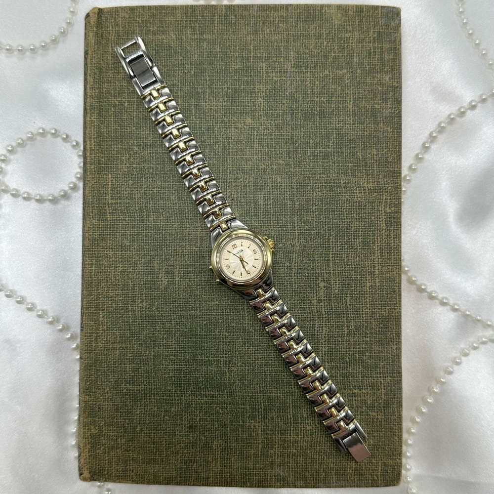 Two-Tone Round Dial Nelsonic Watch